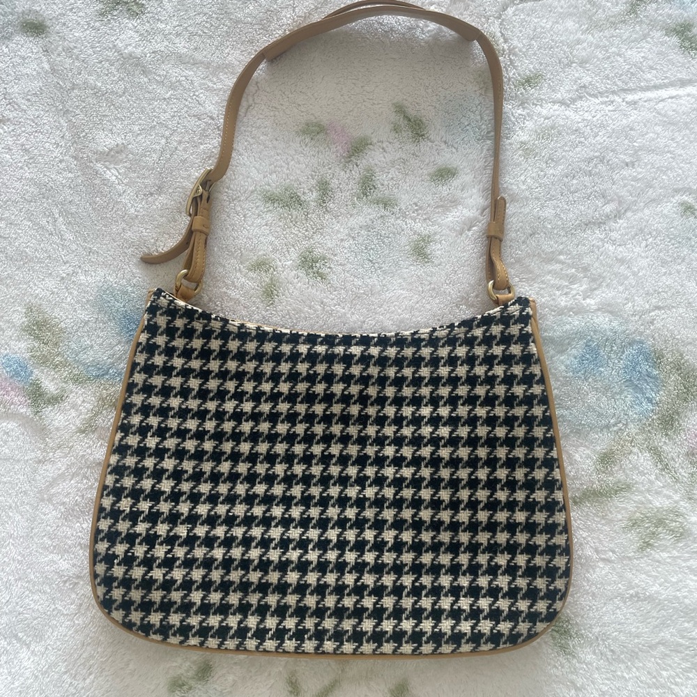 Coach 90s Black and White Houndstooth Shoulder Bag with Tan Accents